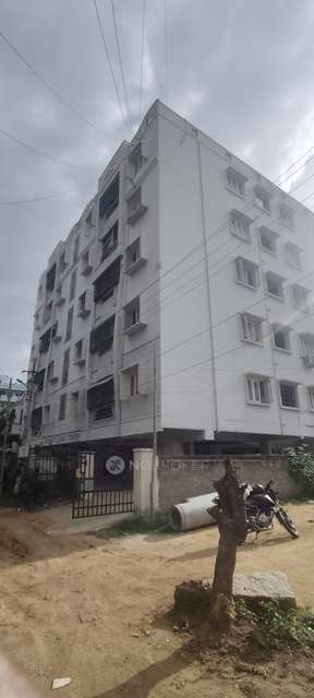 2 BHK Flat In Vaishnavi Classic Towers For Sale  In Sainikpuri
