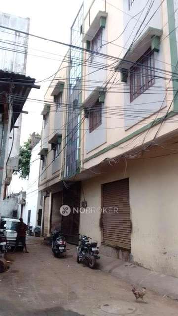 2 BHK Flat In Standalone Building  For Sale  In Bahadurpura