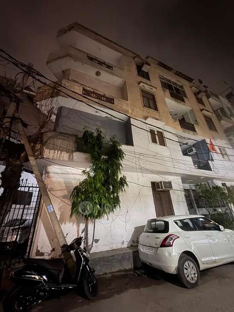 2 BHK Flat In Mansarover Garden for Rent  In Mansarovar Garden