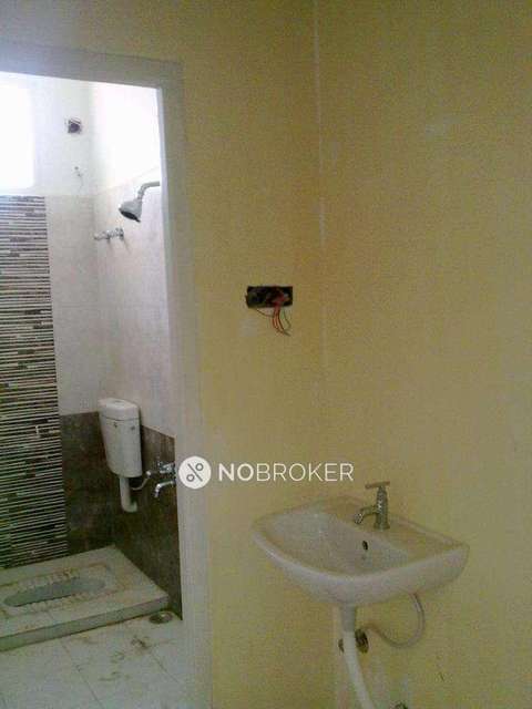 2 BHK Flat In Akm Priyam Apartments For Sale  In Gerugambakkam