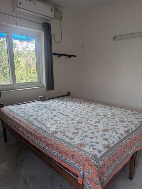 2 BHK Flat In Samachar Apartments, Mayur Vihar For Sale  In Mayur Vihar