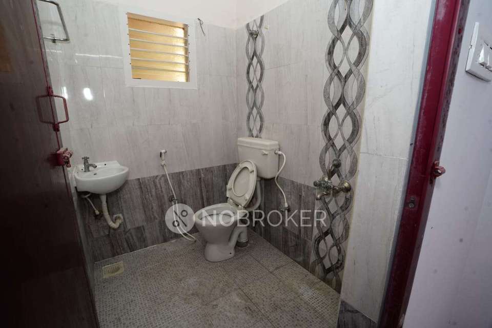 2 BHK Flat In Sri Ram  For Sale  In Rkv Avenue Park
