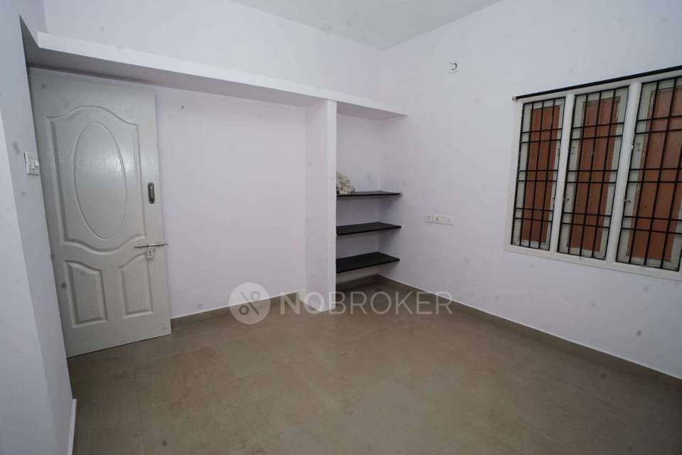 2 BHK Flat In Sri Ram  For Sale  In Rkv Avenue Park