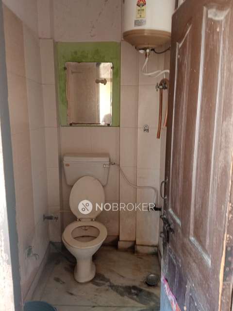 1 BHK Flat In Standalonebuilding For Sale  In Krishna Nagar