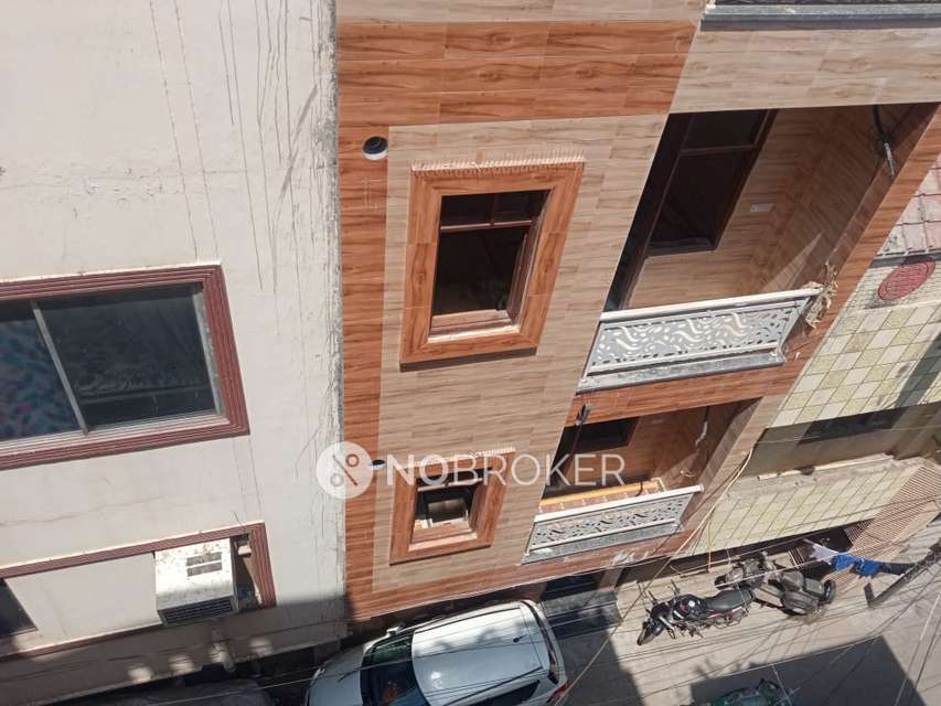 1 BHK Flat In Standalonebuilding For Sale  In Krishna Nagar