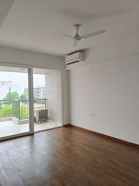 4 BHK Flat In Dlf Gardencity Arcade for Rent  In Sector 92
