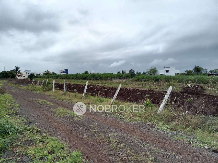Plot For Sale  In Vadhu Budruk