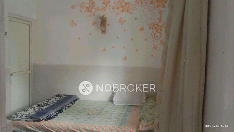 2 BHK Flat In Dhake Nagar Building for Rent  In Andheri West