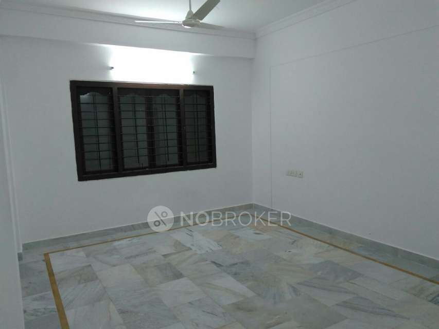 2 BHK Flat In Summaya Appartmant For Sale  In Tolichowki