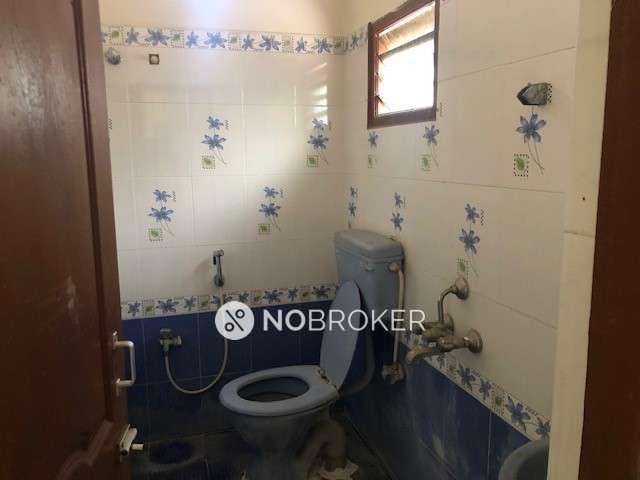 2 BHK Flat In Sree Nanthanar Flats For Sale  In  Medavakkam