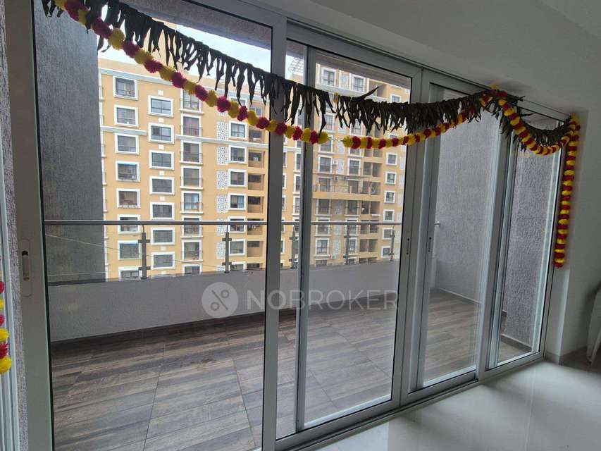 Single Room for Female In 2 BHK  In Pethkar Siyona In  Punawale