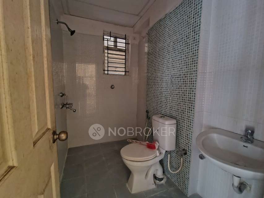 2 BHK Flat In Lotus Petals,  For Sale  In Bannerghatta Road, 