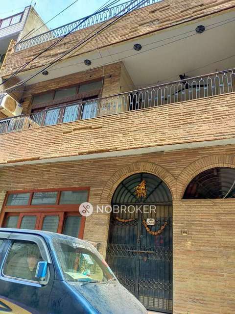 3 BHK Flat In Stand Alone Building  for Rent  In Krishna Nagar
