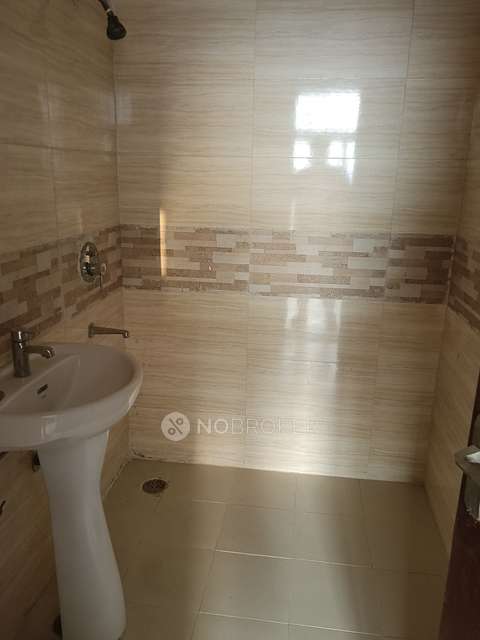 2 BHK Flat In Amrapali Zodiac For Sale  In Sector - 120