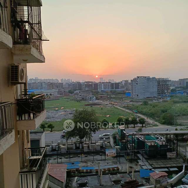 2 BHK Flat In Amrapali Zodiac For Sale  In Sector - 120