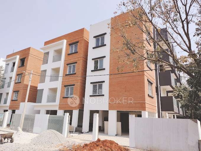 Silvertree Boulevard Residences