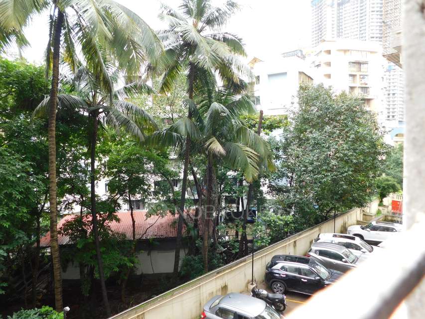 2 BHK Flat In Teakwood Chs For Sale  In Mulund West