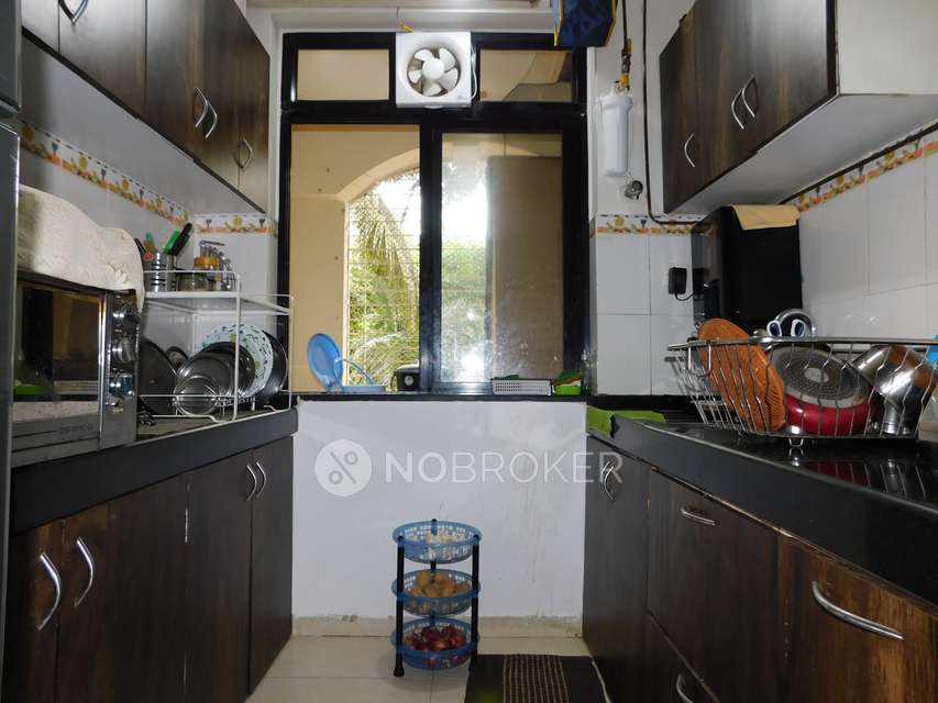 2 BHK Flat In Teakwood Chs For Sale  In Mulund West