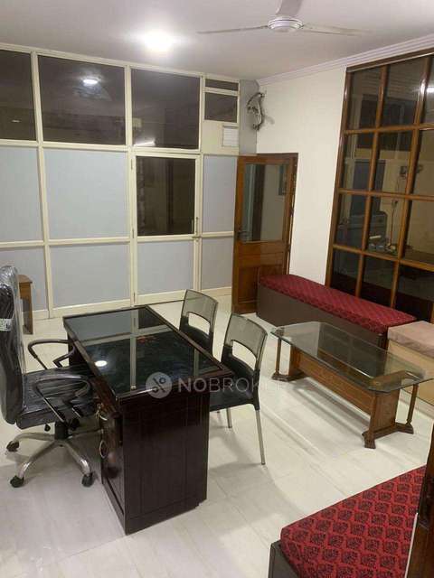 PG for Girls in Roop Nagar