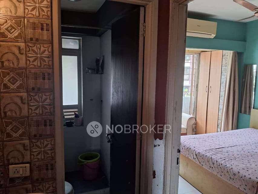 PG for Girls in Malad East