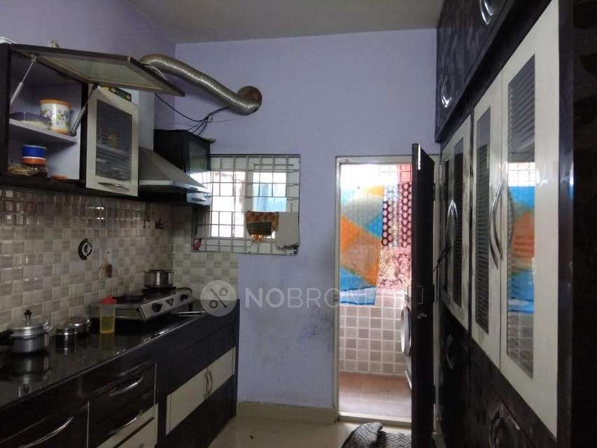 2 BHK Flat In Sumukha Apartments, Chanda Nagar For Sale  In Chanda Nagar