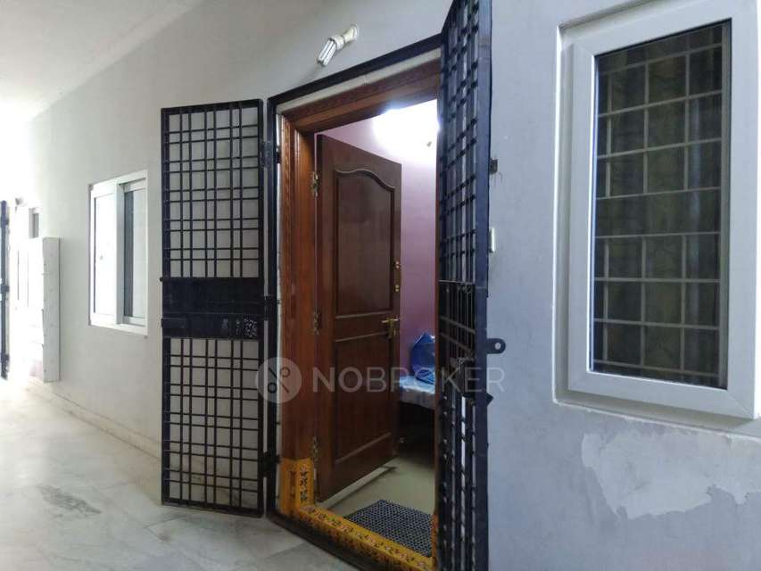 2 BHK Flat In Sumukha Apartments, Chanda Nagar For Sale  In Chanda Nagar