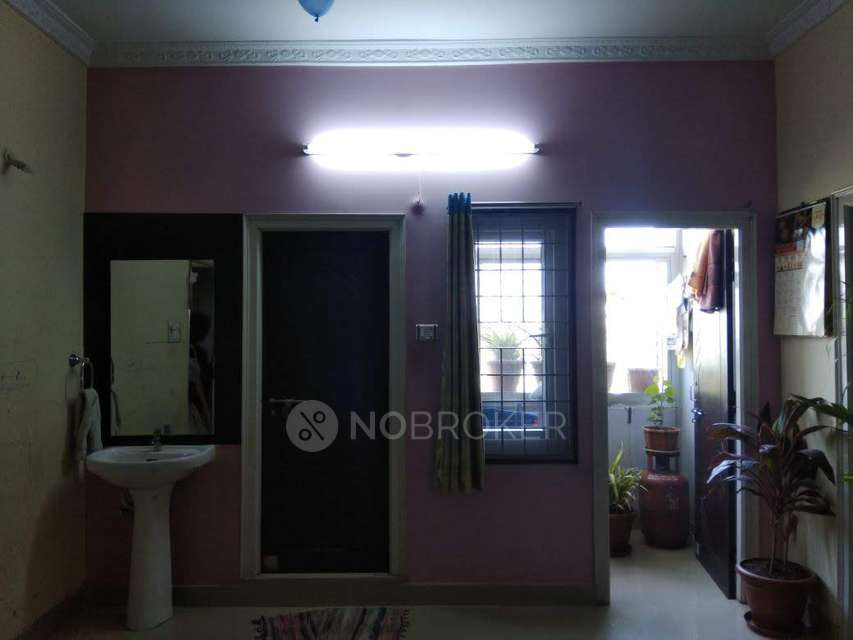 2 BHK Flat In Sumukha Apartments, Chanda Nagar For Sale  In Chanda Nagar