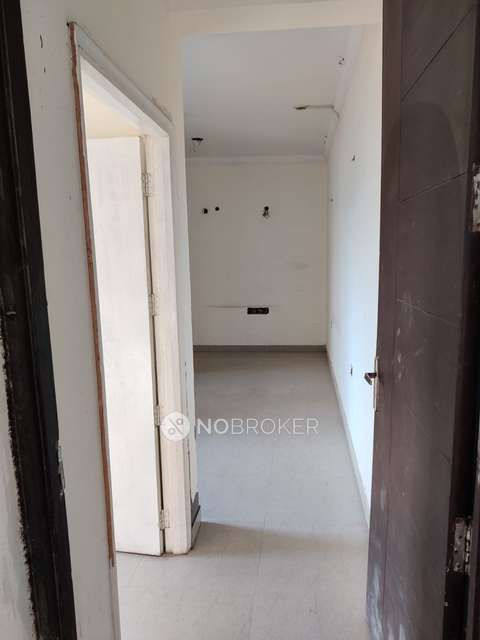 2 BHK Flat In Antriksh Golf Link For Sale  In Aimnabad