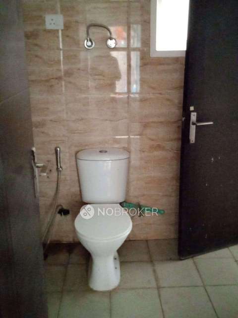 2 BHK Flat In Ajnara Le Garden For Sale  In Panchsheel Green