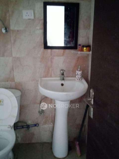 2 BHK Flat In Ajnara Le Garden For Sale  In Panchsheel Green