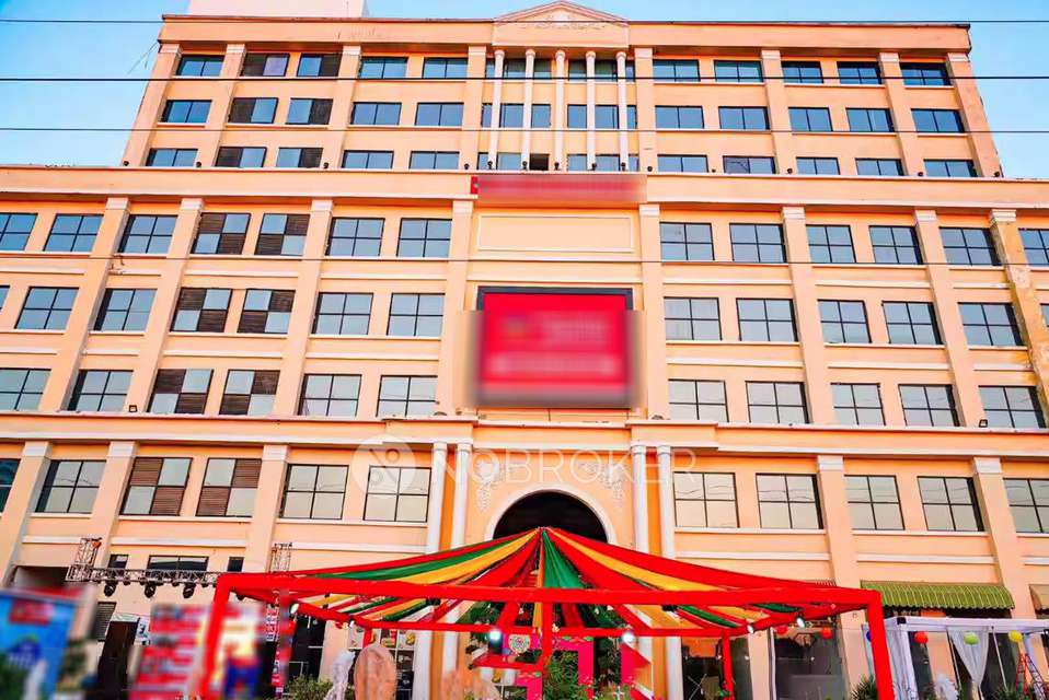 Shop in Sector 72, Noida for Rent 