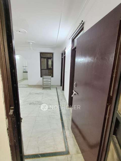 3 BHK Flat In Deepika Apartment For Sale  In Sainik Farm