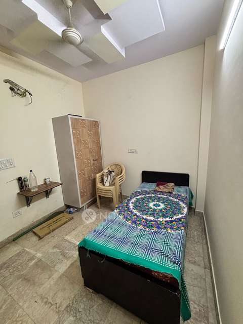 PG for Girls in Virender Nagar, Janakpuri