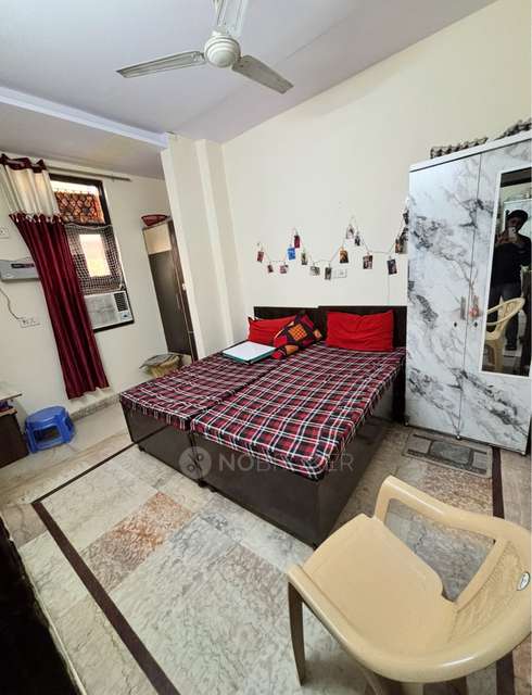 PG for Girls in Virender Nagar, Janakpuri