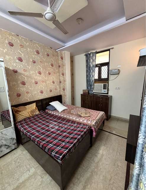 PG for Girls in Virender Nagar, Janakpuri