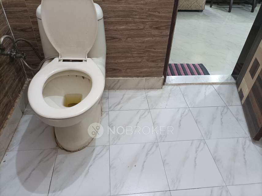 2 BHK Flat In Land Craft Dinesh Nagar Phase 2, Nh-24 For Sale  In Nh-24