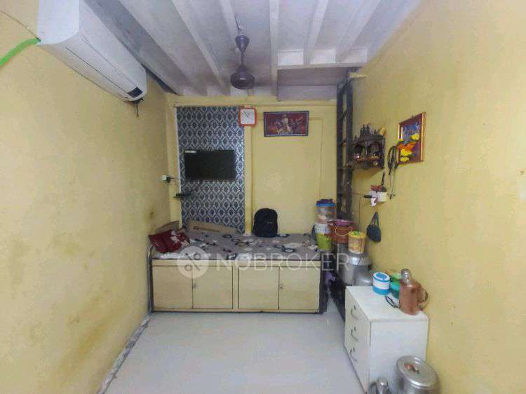 1 RK House for Rent  In Lower Parel