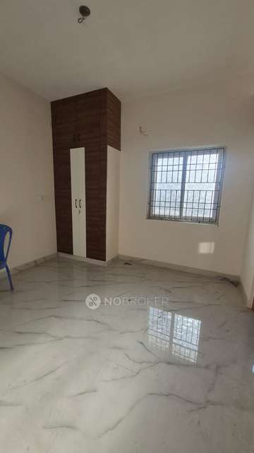 2 BHK Flat In S S Sai Flats For Sale  In Cholambedu