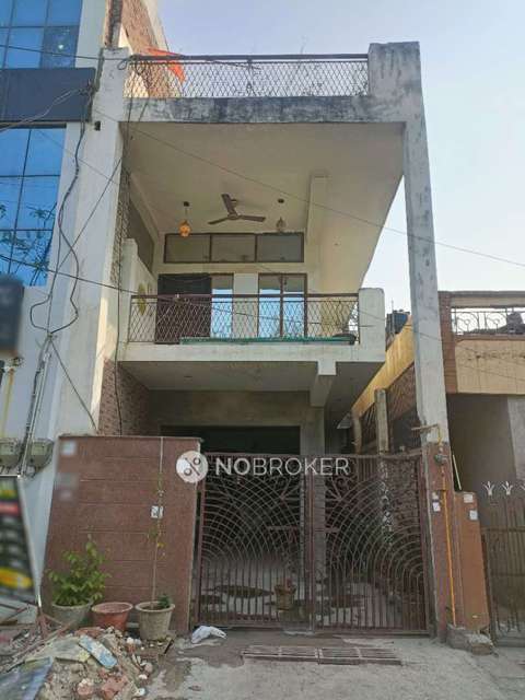 Showroom in Nehru Nagar Iii, Ghaziabad for sale 