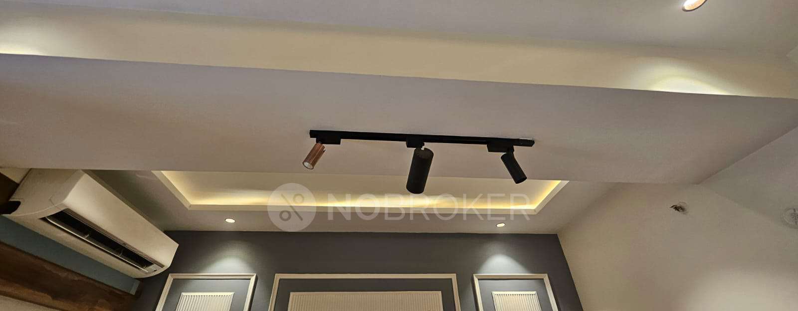 Office Space in Siddharth Vihar, Pratap Vihar, Ghaziabad for Rent 