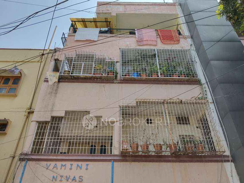 2 BHK Flat In Yamini Nivas For Sale  In Tilaknagar