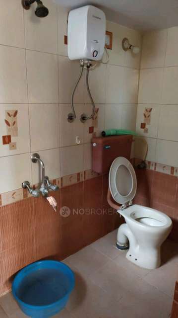 2 BHK Flat For Sale  In Bhavesh Plaza