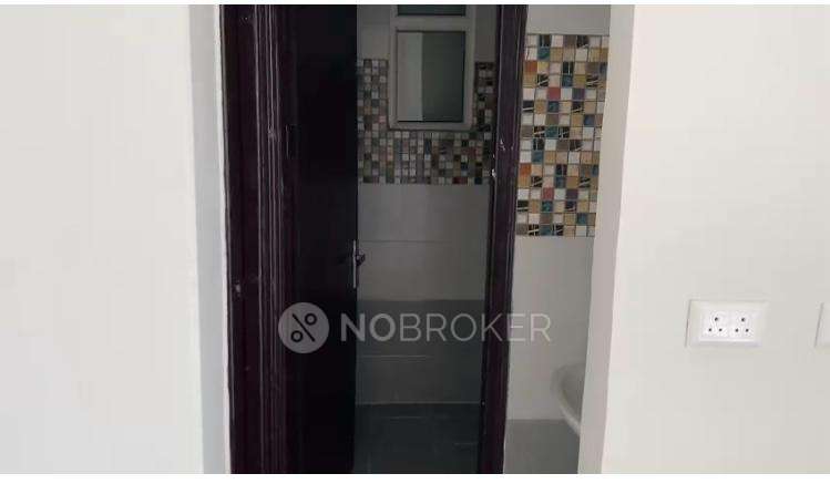 1 BHK Flat In Supertech Golf Village, Gautam Budh Nagar For Sale  In Sanfort World School