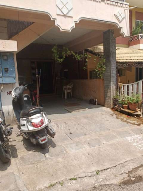 2 BHK Flat In Standalone Building  for Lease  In Banashankari