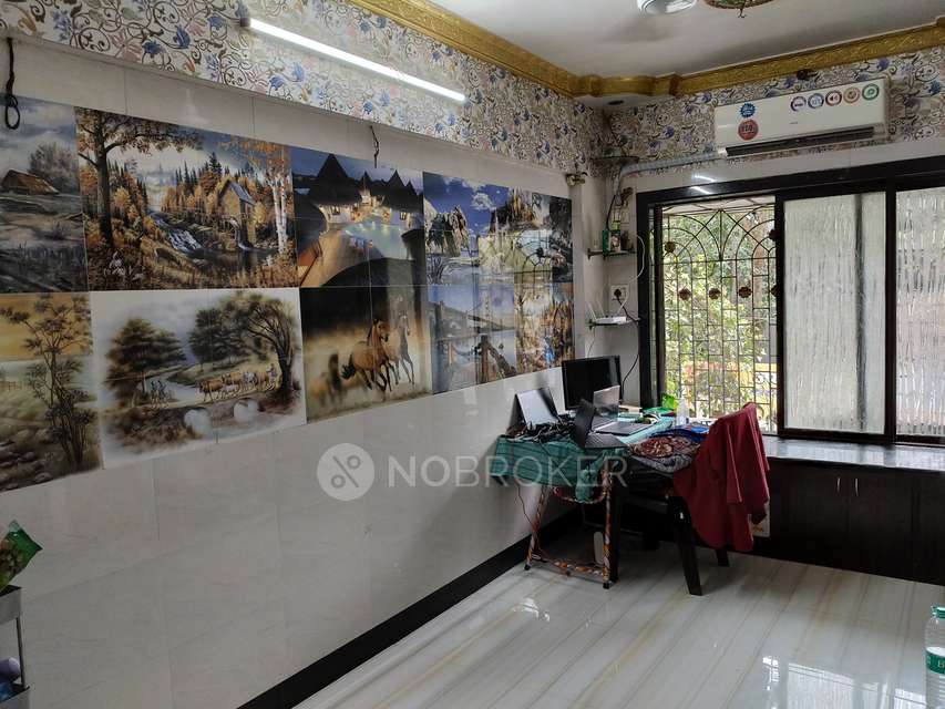 Shared Room for Female In 1 BHK  In Sai Darshan, Near Ackruti Trade Center In Andheri East