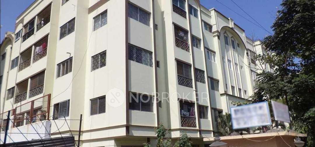 2 BHK Flat In Bindiya Society for Rent  In Bandra West