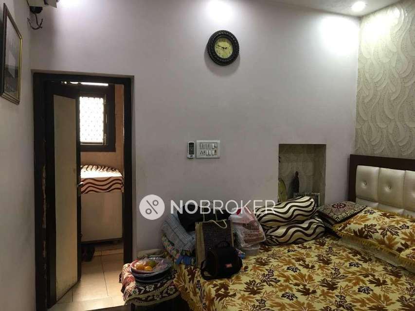 1 BHK Flat In Moti Nagar For Sale  In Moti Nagar