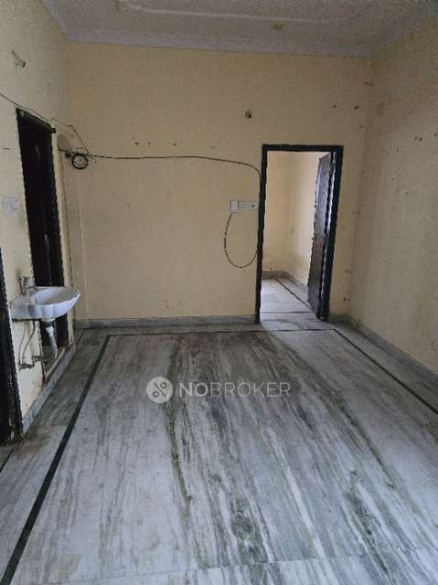 4+ BHK Flat For Sale  In Amberpet