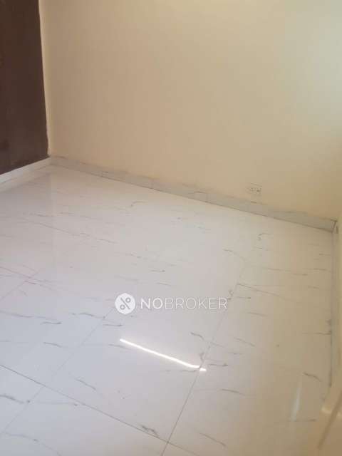 2 BHK Flat In Paras Tierea For Sale  In Sector 137