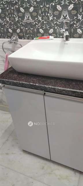 2 BHK Flat In Sb For Sale  In Shakurpur